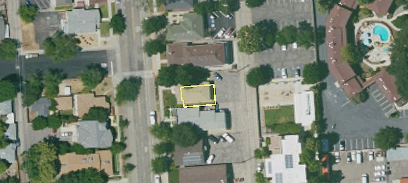 1046 Vine St