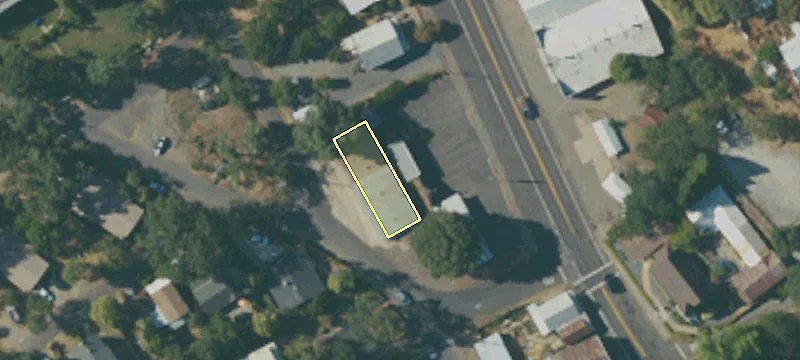 1104 Main St