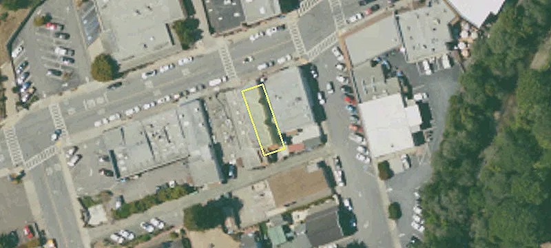 2262 Main St