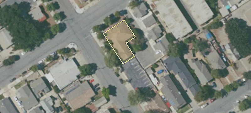 220 Vanderhurst Ave