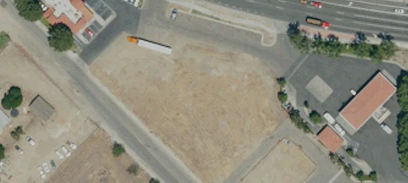 740 Ramona Expy