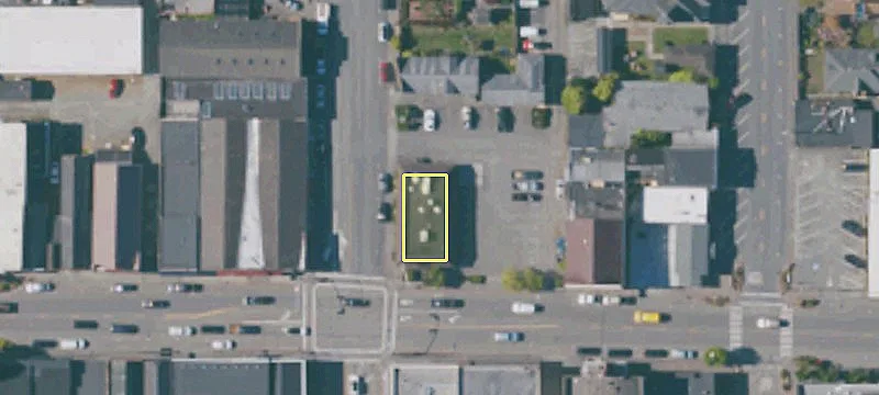 1206 Main St