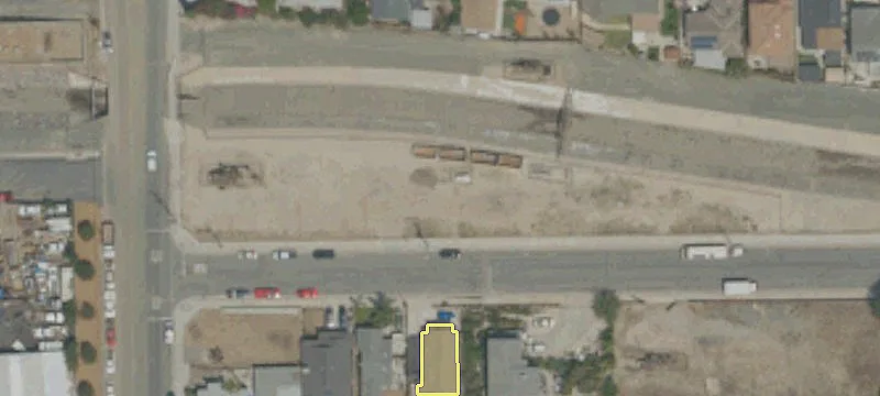 560 Van Buren St
