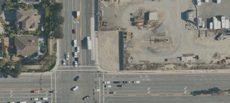 2000 Main St