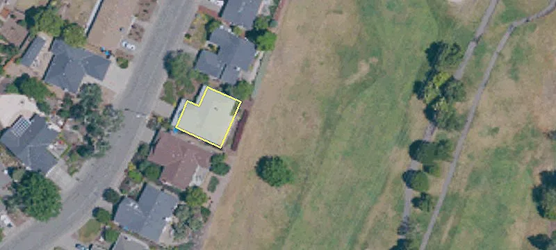Oak Leaf Dr