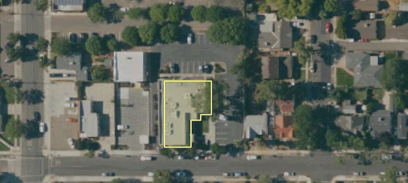 425 Beverly Pl