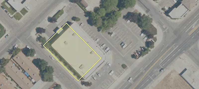 48 Robertson Blvd