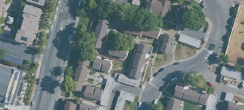 2131 Crestview Ln