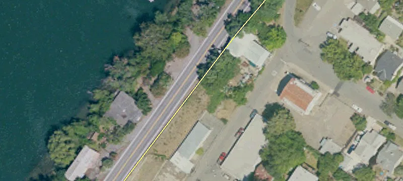 Riverside Ave