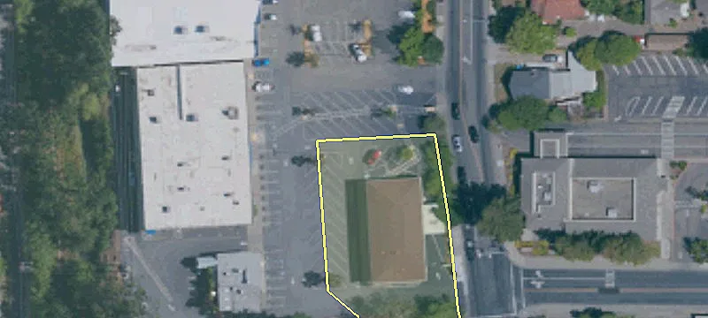 Healdsburg Ave