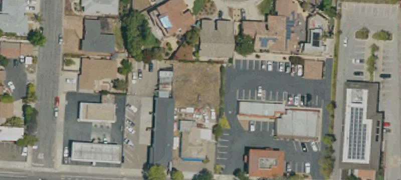 Grand Ave