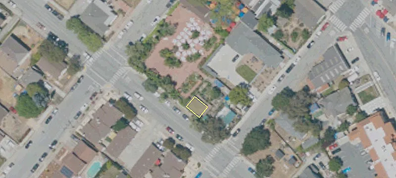 4th St