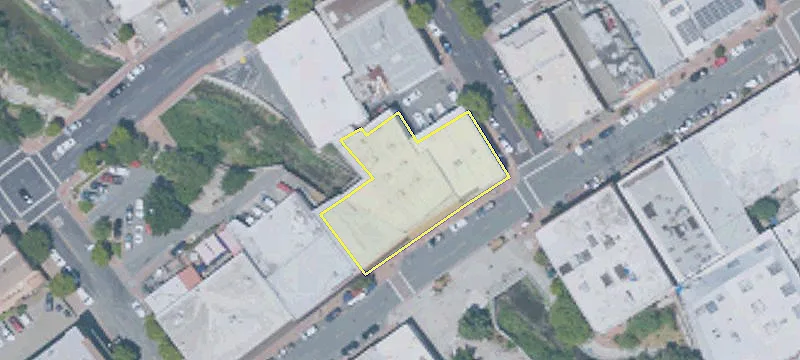 649 Main St
