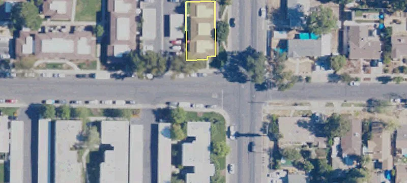Elliot St