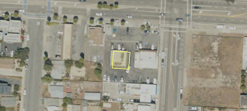390 Grand Ave