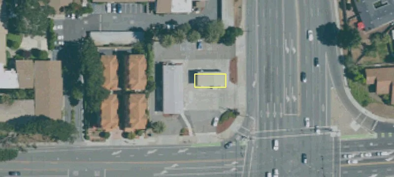 500 Lawrence Expy