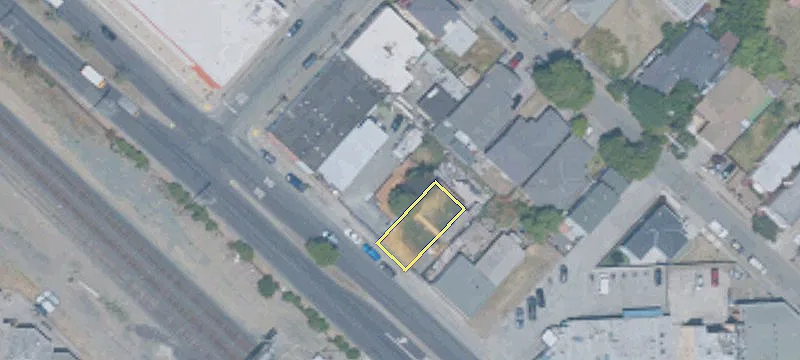 422 Carlson Blvd
