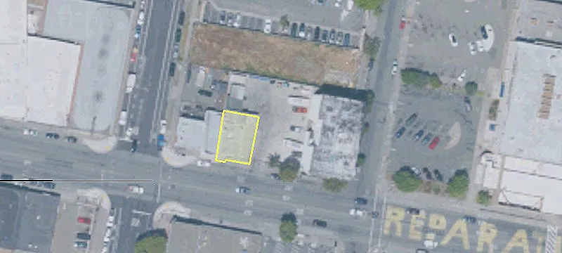 Macdonald Ave