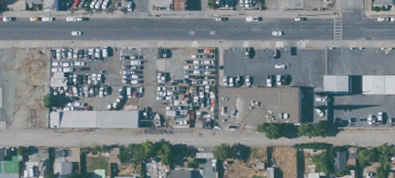 10th St