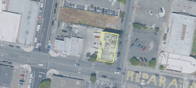 Macdonald Ave