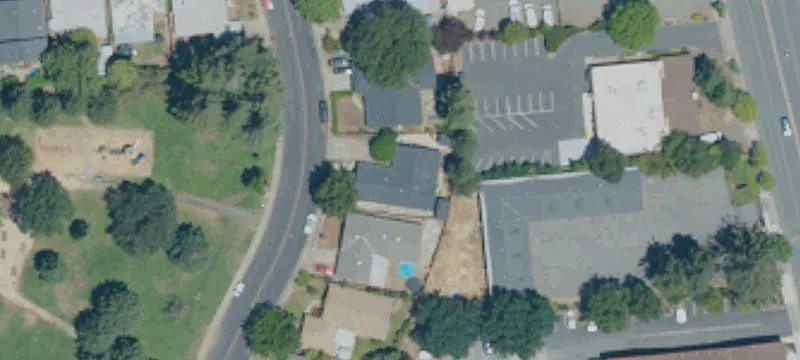 1275 Elm St