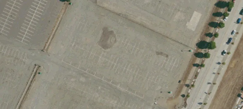 Riverfront St