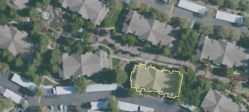 2000 Shoreline Loop