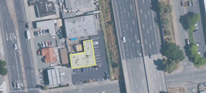 81 Ctr Ave