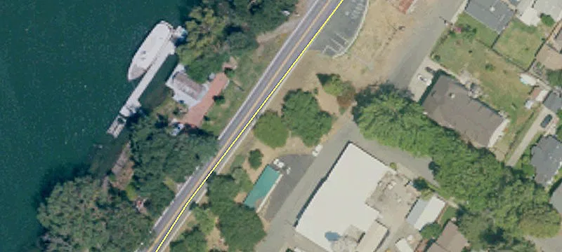 Riverside Ave