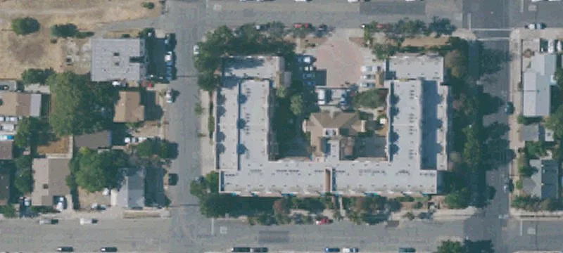 7th St