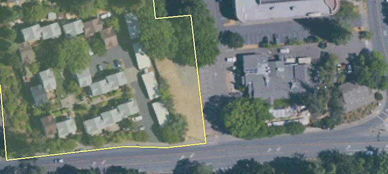 8086 Bodega Ave