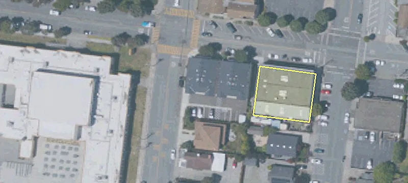 574 Kelly Ave