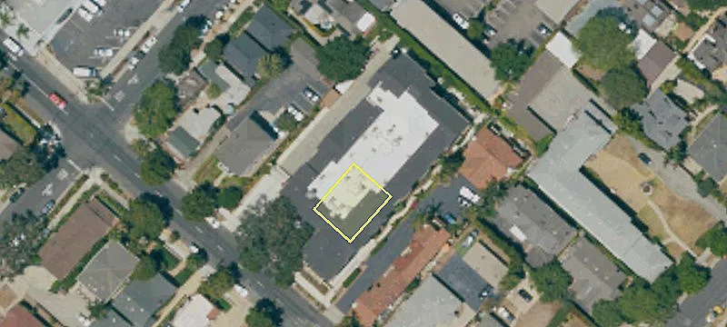1820 De La Vina St