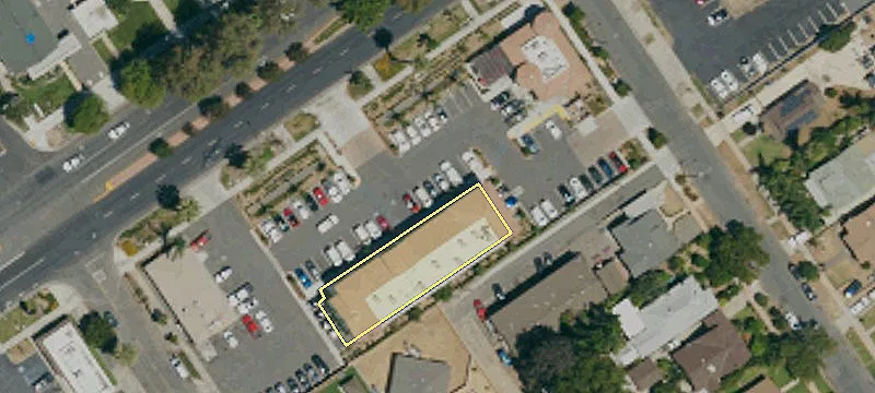 9646 Magnolia Ave