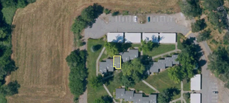 10 Brookside Park