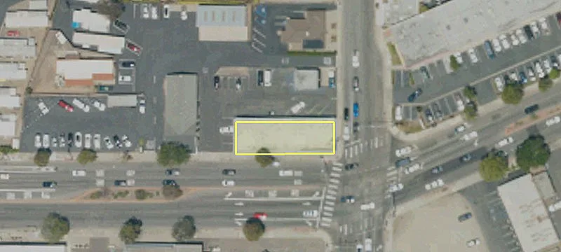 900 Grand Ave