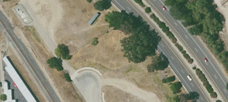 Riverside Ave