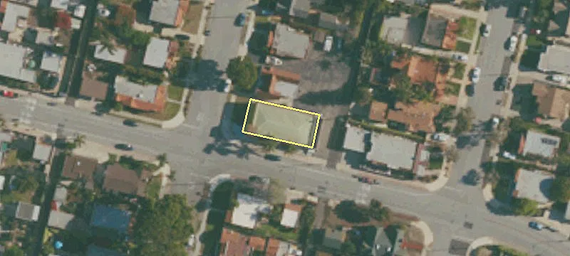 2176 Main St