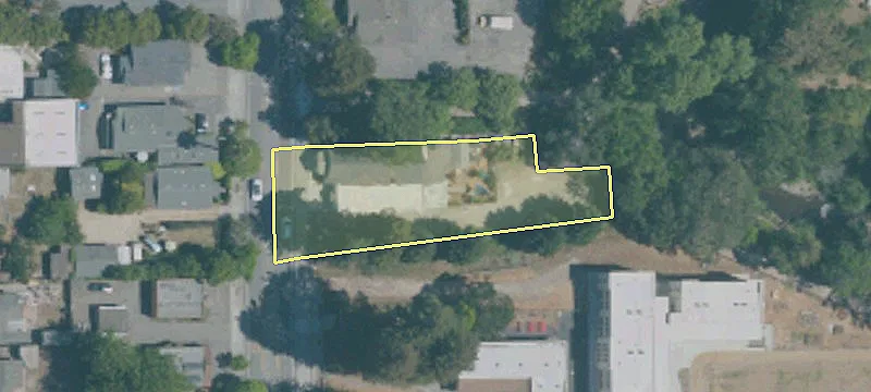 2800 Porter St