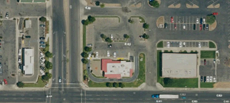 2400 White Ln