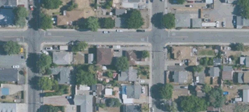 51 Poinsettia Ave