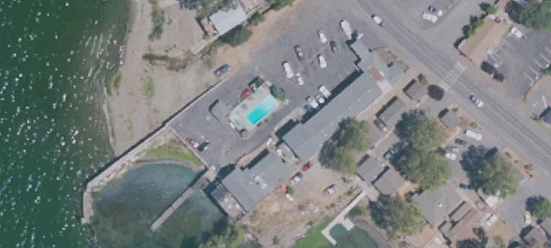 14165 Lakeshore Dr
