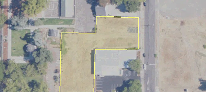 1021 Main St