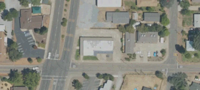 3379 Main St