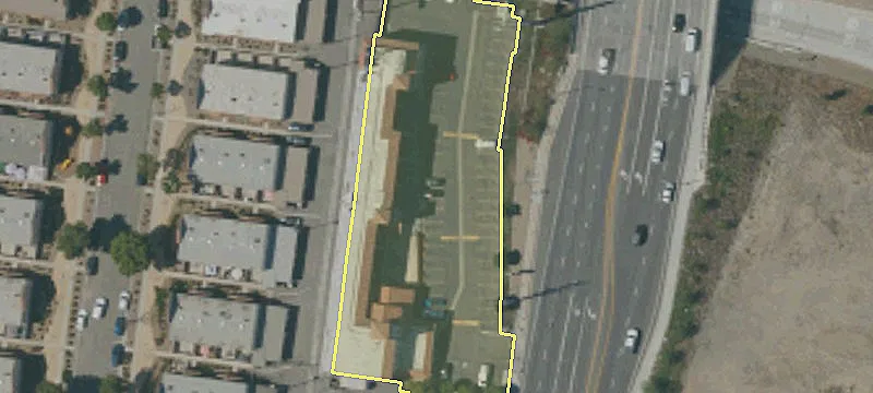 210 Lincoln Ave