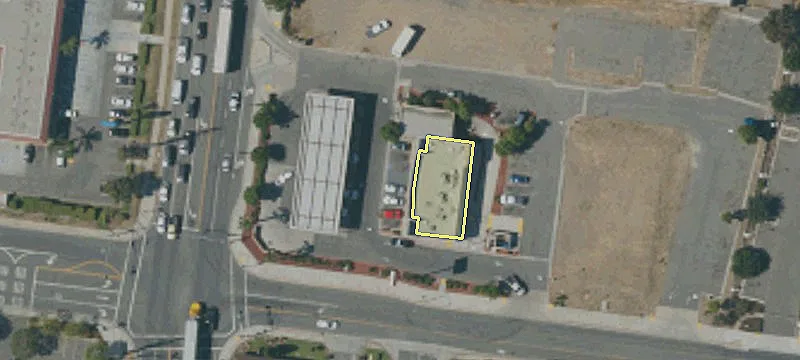 111 Lincoln Ave