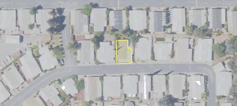 1678 Tulip Cir