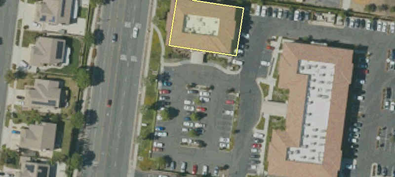 2815 Main St