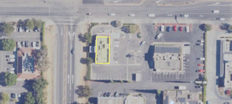 1556 Main St