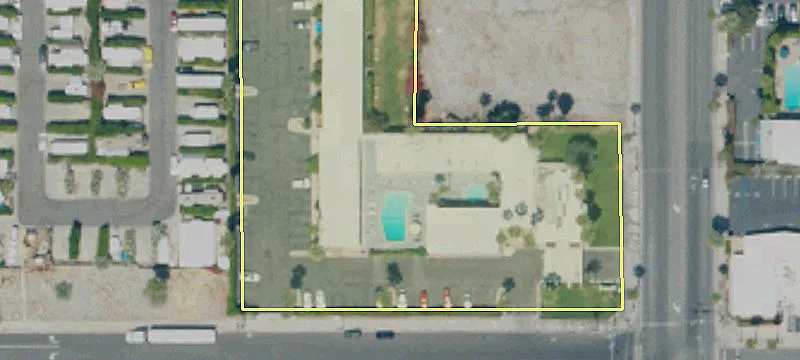 1277 Palm Cyn Dr